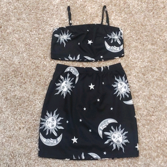 Shirt and skirt set - Picture 1 of 2